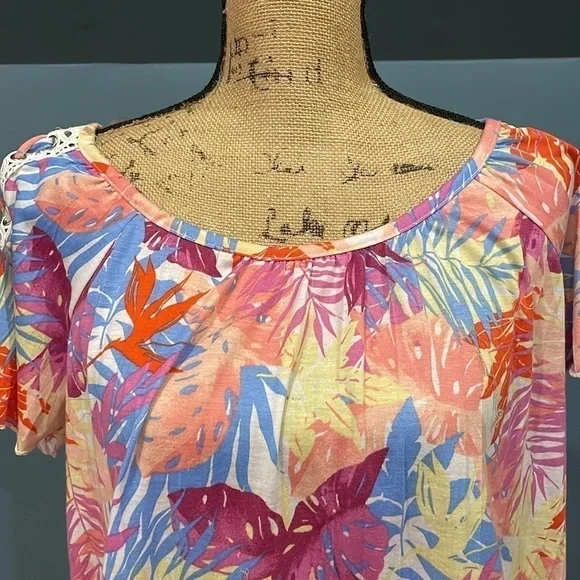 *3/$15 New York Laundry Blouse Small - Picture 2 of 11